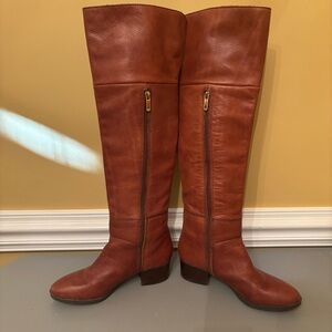 Vintage Tommy Hilfiger knee high boots,brown, lightly worn;1.9 inch heel;causal